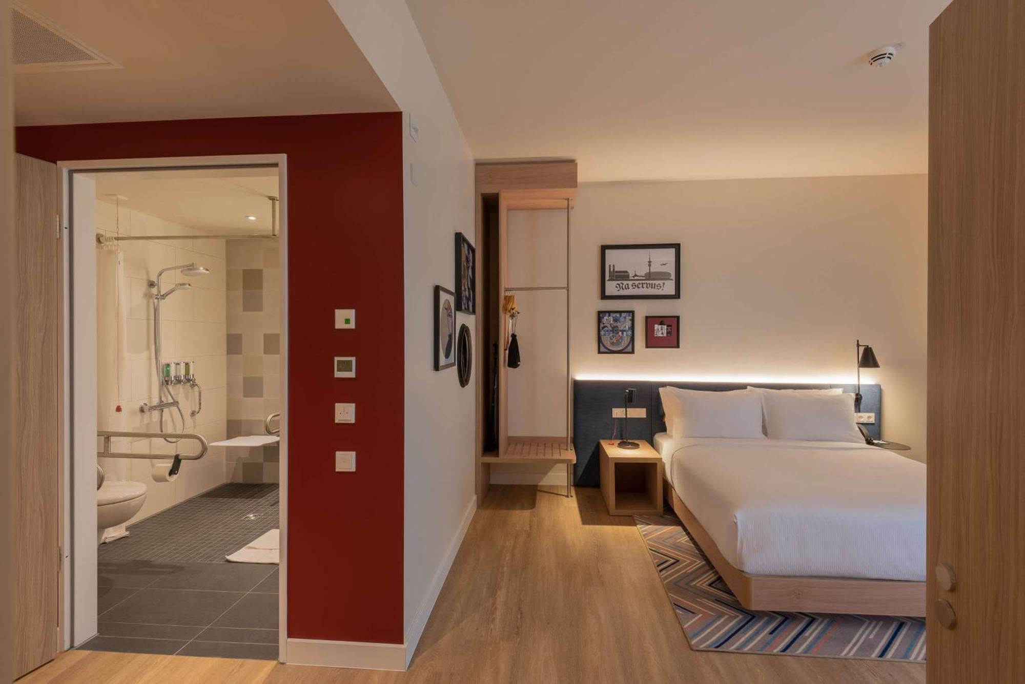 Hampton By Hilton Munich City North Exterior photo