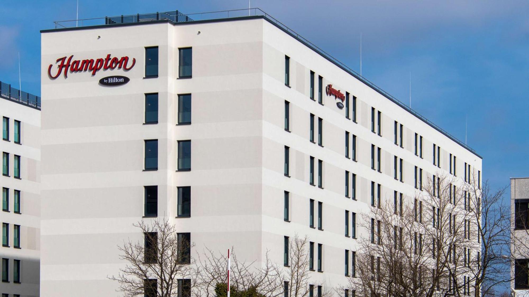 Hampton By Hilton Munich City North Exterior photo
