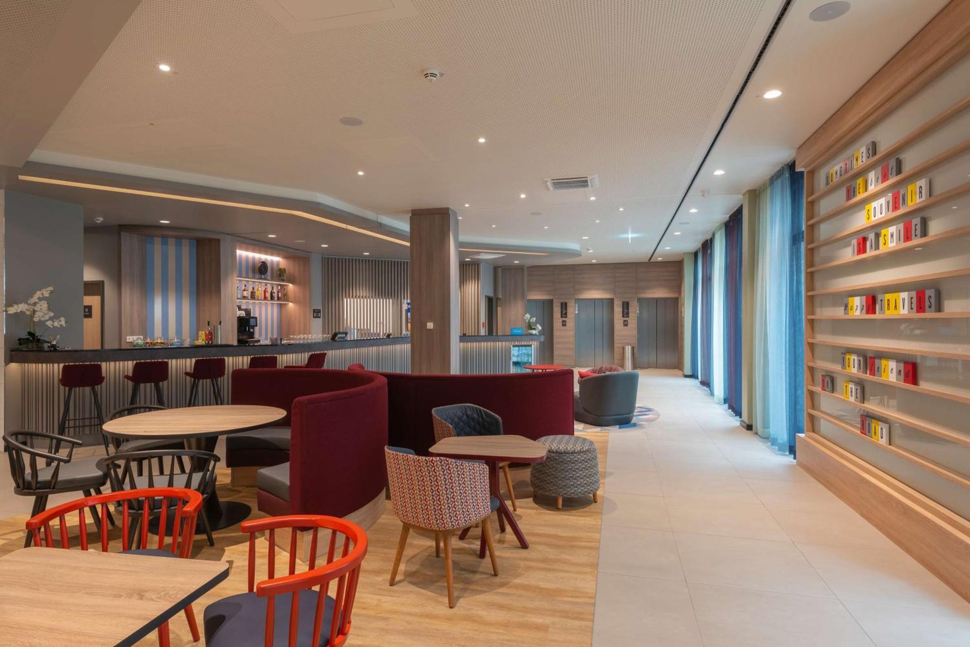 Hampton By Hilton Munich City North Exterior photo